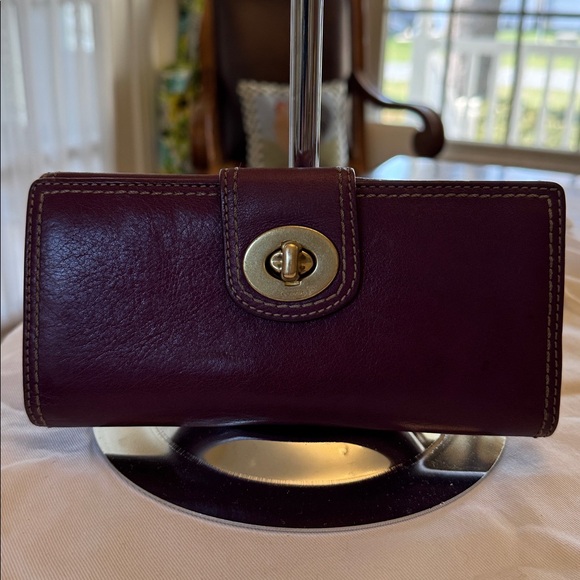Coach Handbags - Coach vintage Hampton turnlock wallet in plum & pink  leather, brass hardware